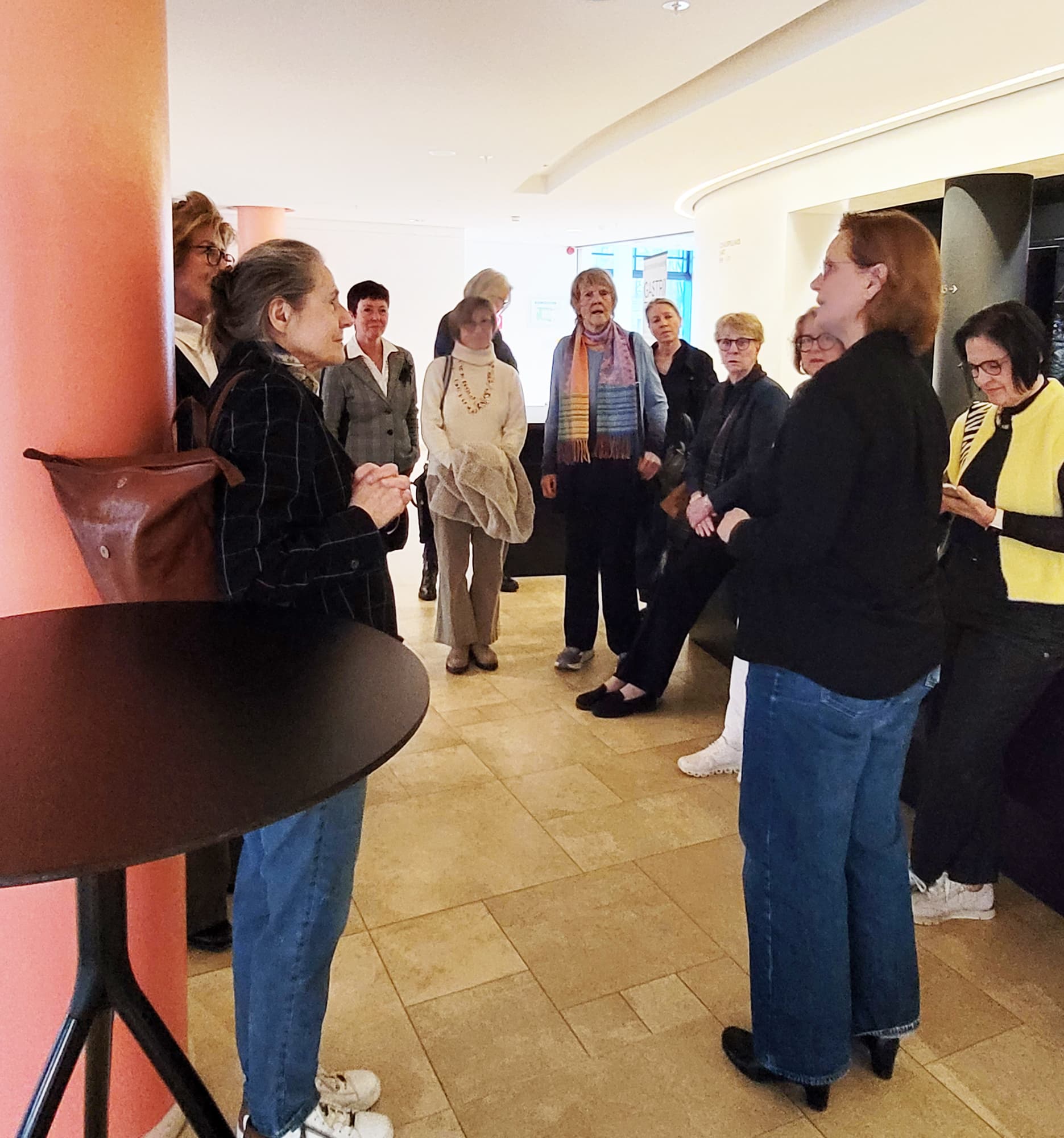 im Foyer vom Schauspielhaus