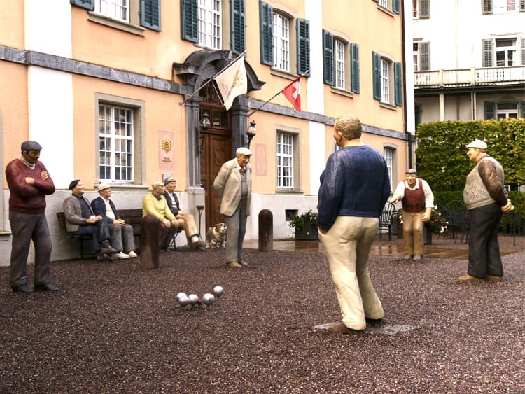"Die Boule-Gruppe" von Christel und Laura Lechner, Deutschland. Dieses Werk wurde von der Gemeinde Bad Ragaz angekauft und wird an diesem Standort bleiben. Aus unserer Sicht eine sehr gute Entscheidung!