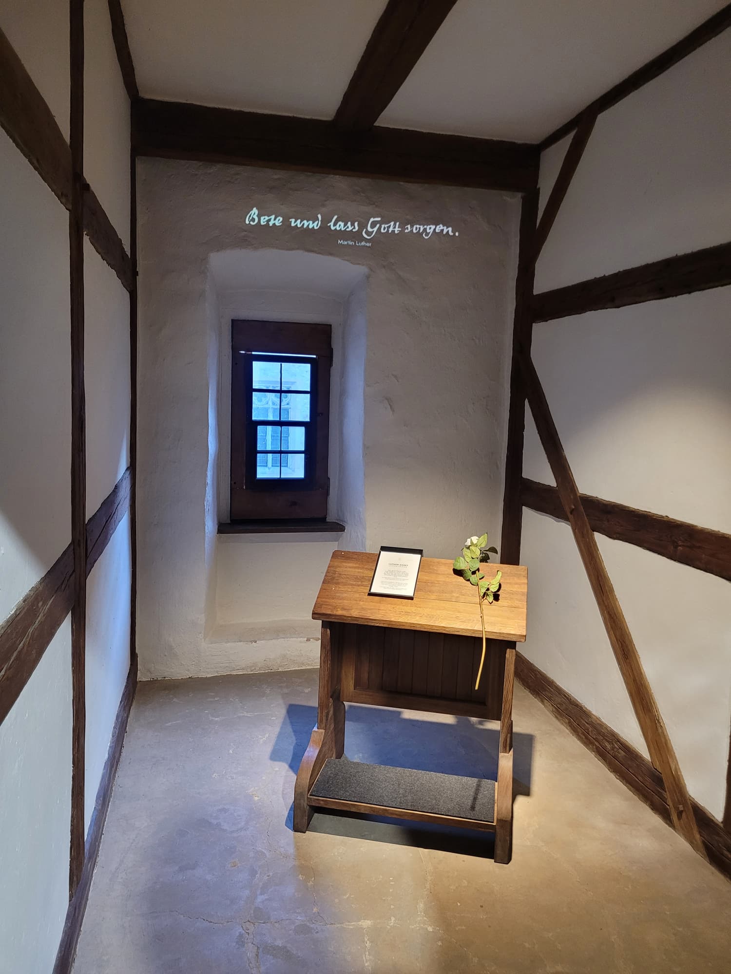 Studierstube bzw. Zelle, in der Martin Luther während seiner Zeit als Mönch im Augustinerkloster zu Erfurt lebte und arbeitete.