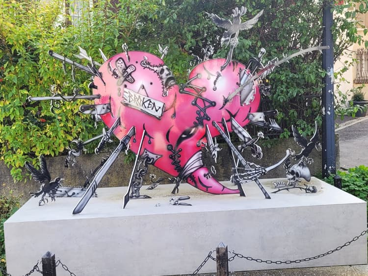 Auch jungen Künstlern wird hier eine Bühne gegeben."My heart" von Daniel Drabek, Schweiz