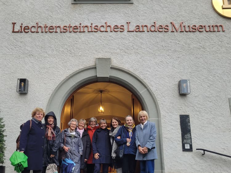 Am Sonntag geht es von der Schweiz Richtung Liechtenstein ins Landesmuseum in Vaduz.