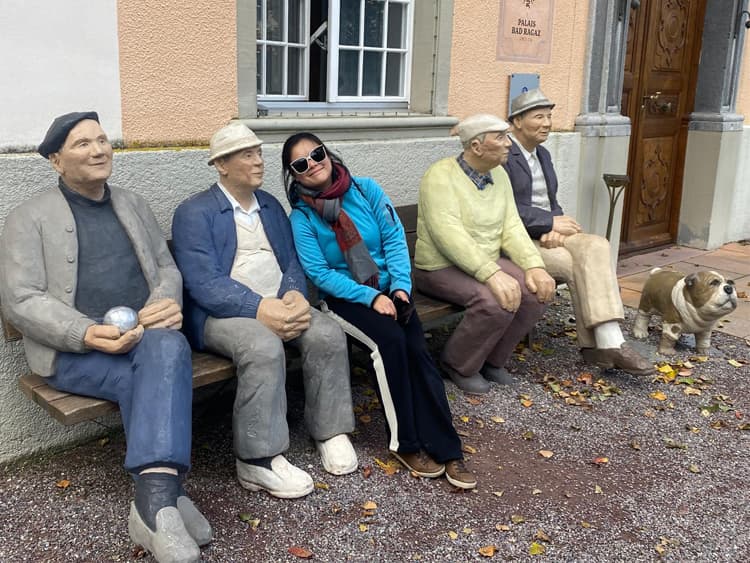 Da hat sich doch jemand dazu gesellt ...
Unsere Freundin Xiaoshu in guter Gesellschaft.