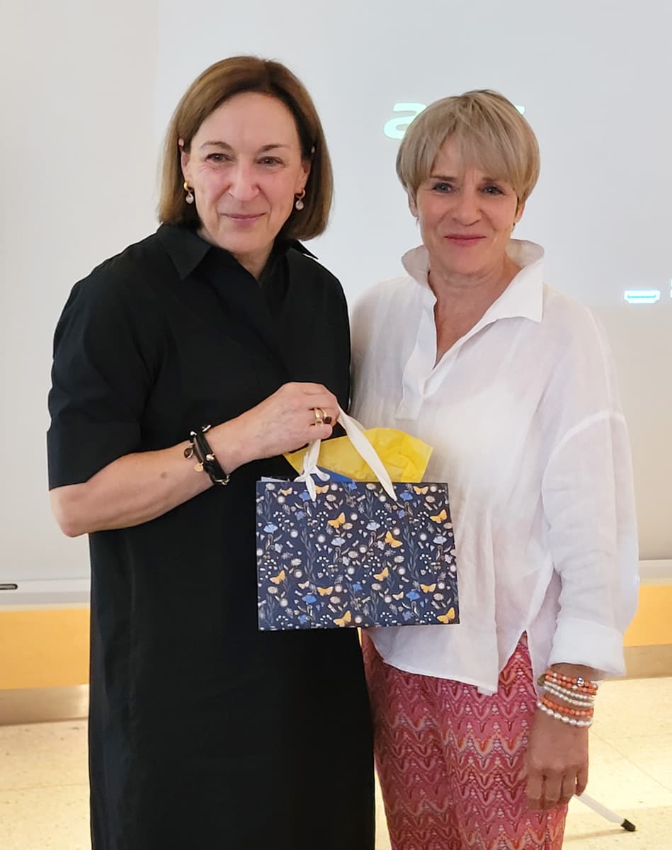 Frau Dr. Sylvia Schreiner und unsere Präsidentin Stefani Amm