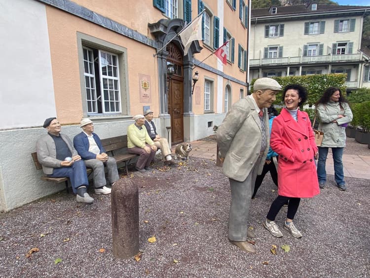Unsere Freundin Jeannette lässt sich auf einen kleinen Flirt ein.