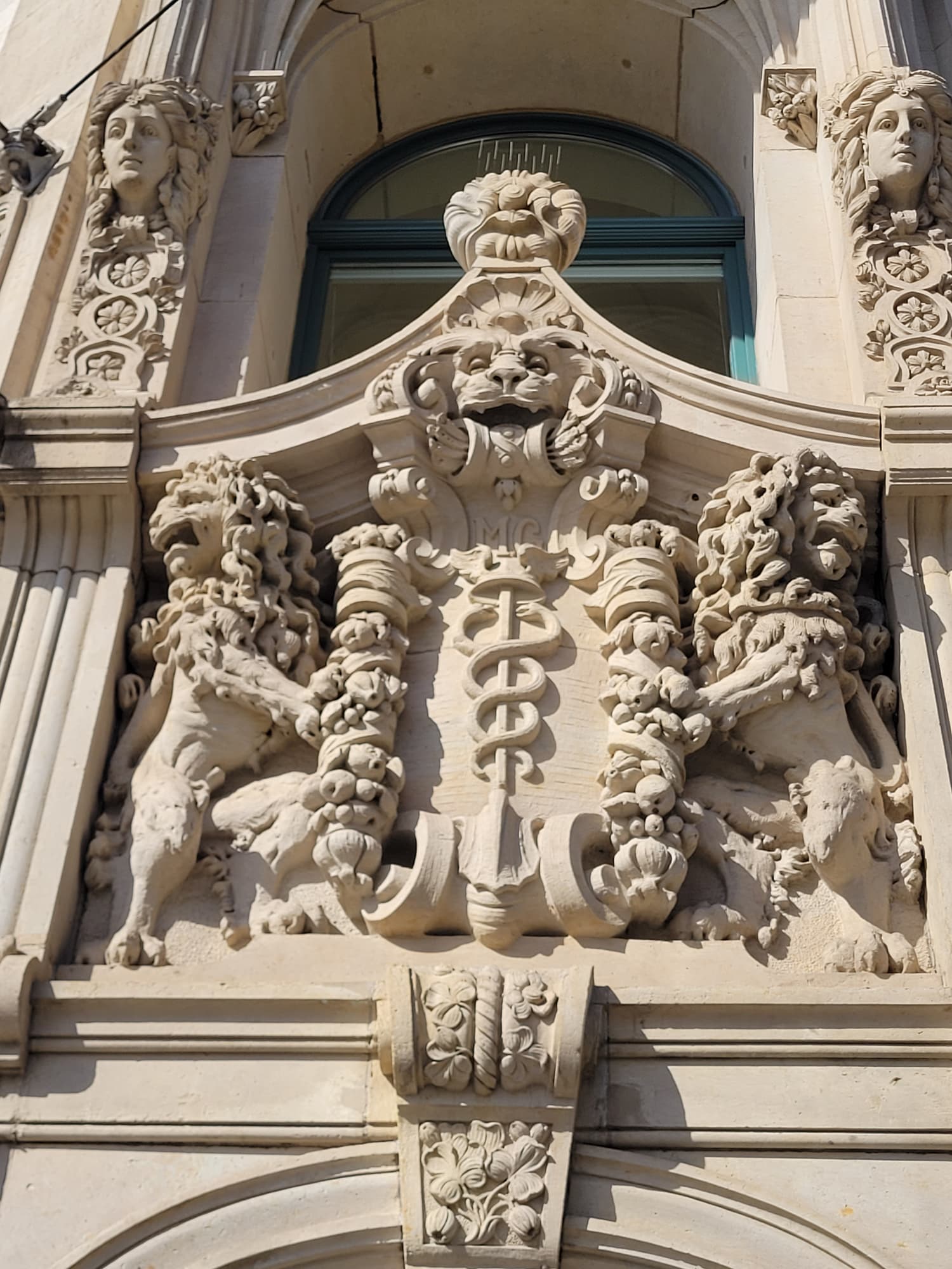 reich verzierte Fassade