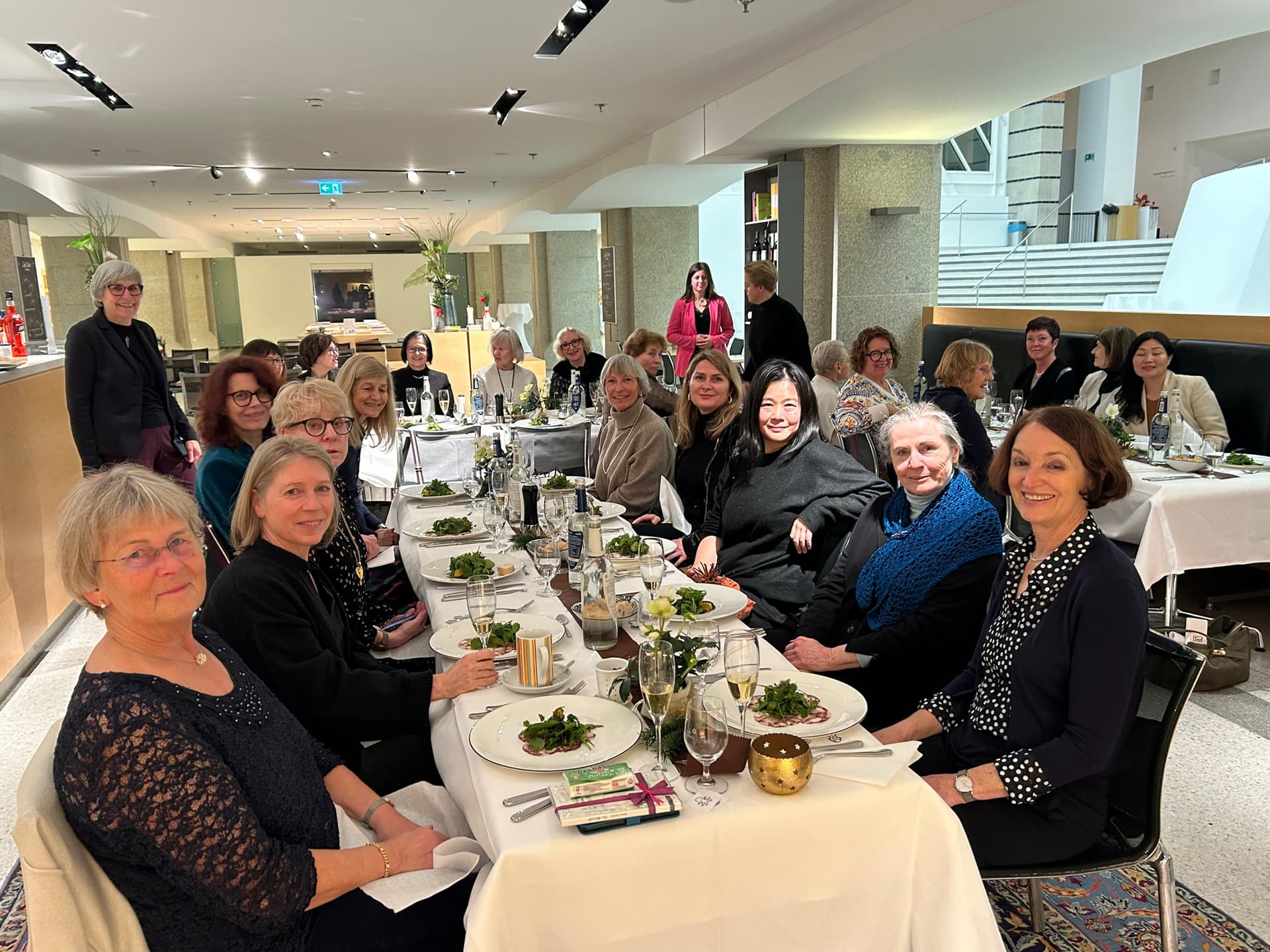 Das Café Arte - ein schöner Rahmen für unser festliches Weihnachtsmeeting.