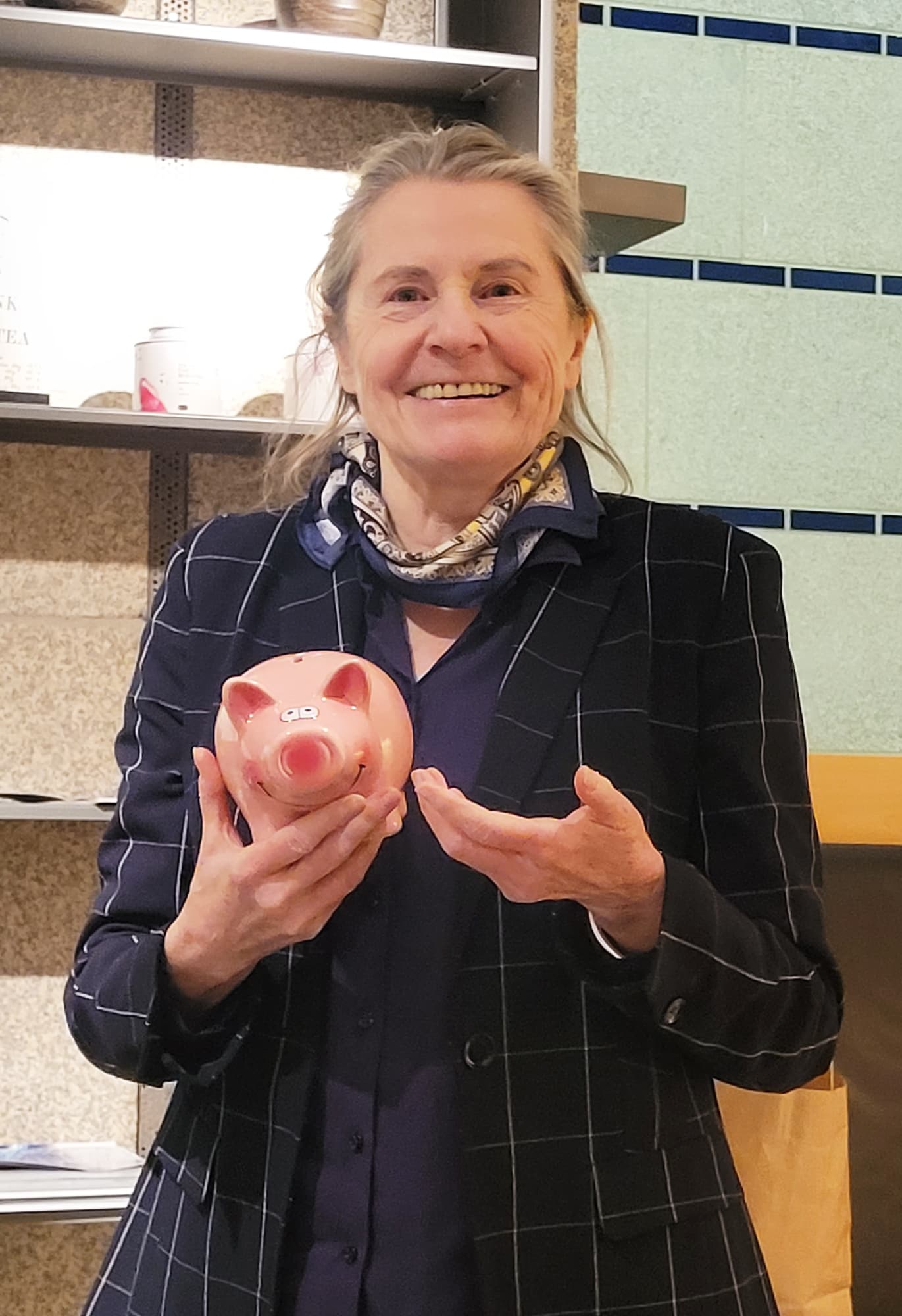Unsere Präsidentin präsentiert unser neues "Wheely", das von unserer Freundin Rosemarie Küber gesponsert wurde.