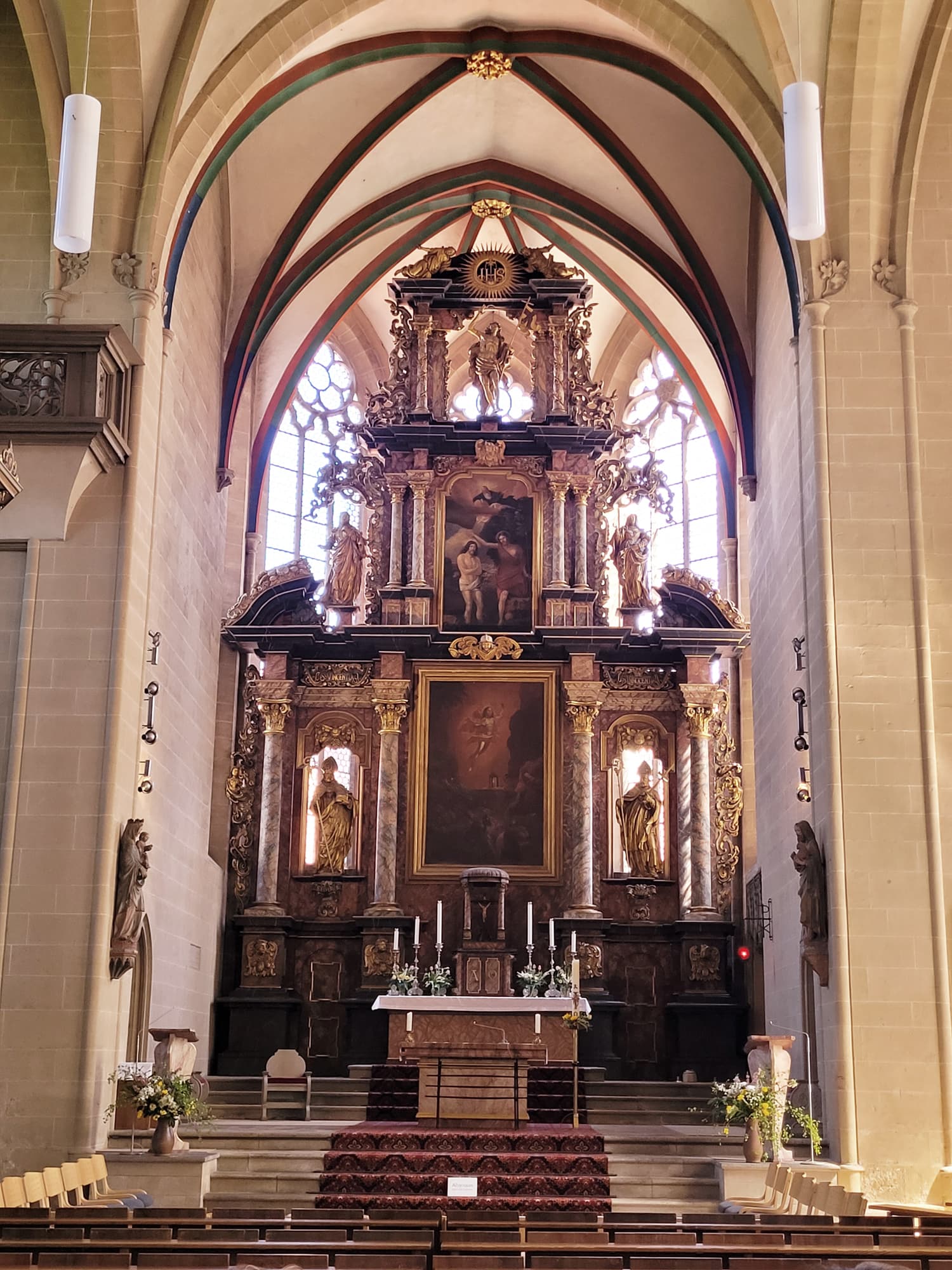 Der Altar im Barockstil stammt aus dem Jahr 1670.