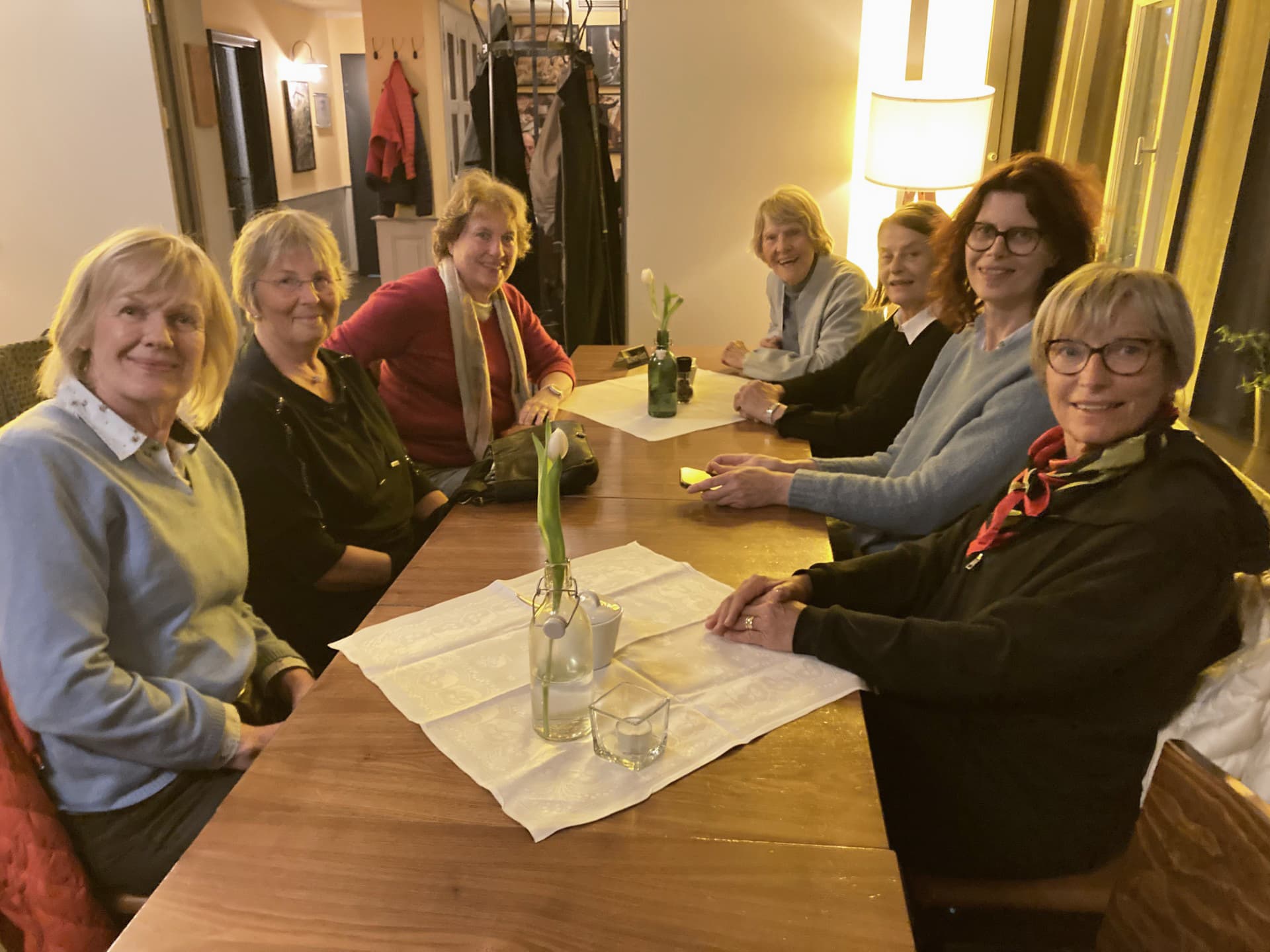 gemütliches Abendessen im Café Nüsslein