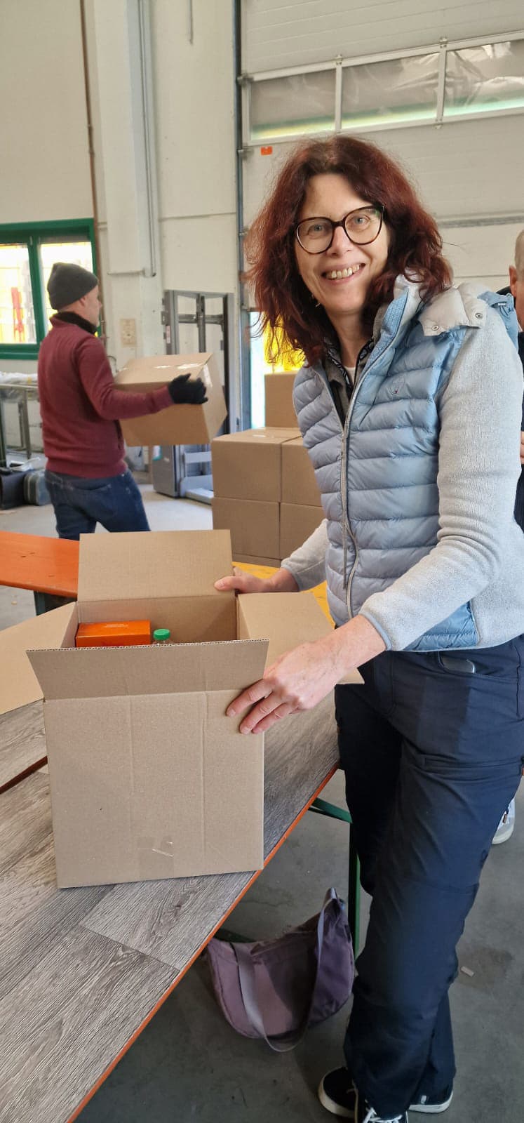 Christiane Sandvoss beim Packen
