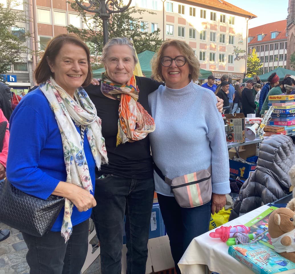 Ilse Reinhardt, unsere Präsidentin Siegrun Graff und Eleonore Sens