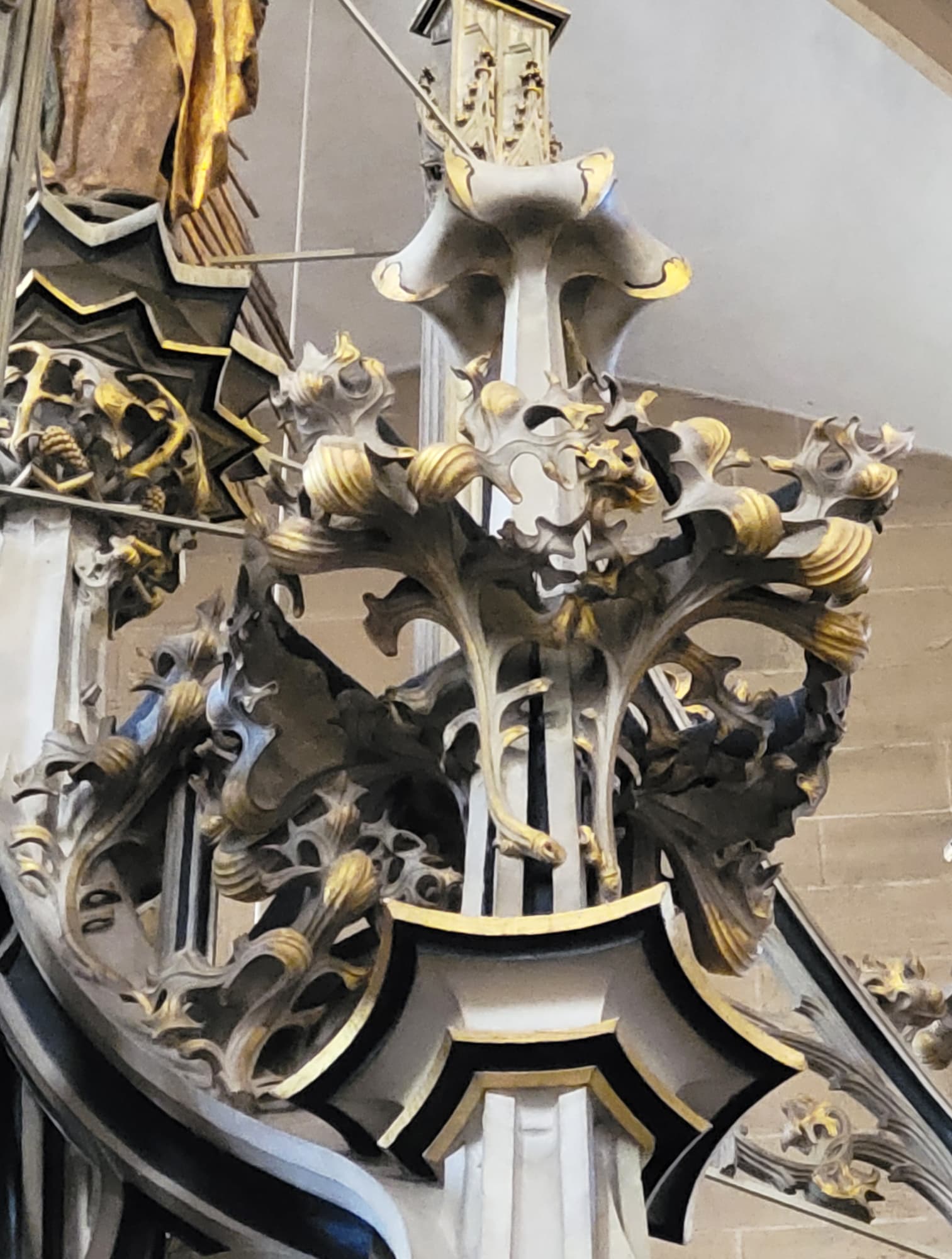 Detail aus dem Baldachin